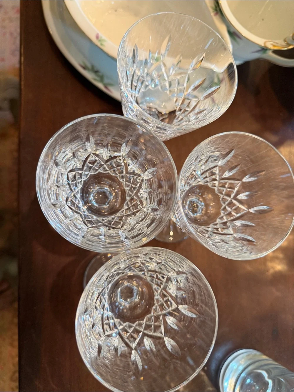 Waterford Lismore Crystal wine glasses. Set of 4.EUC - Picture 4 of 4
